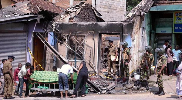 Sri Lanka: Buddhist Mobs Target Muslims Despite State of Emergency Sri Lanka: Buddhist Mobs Target Muslims Despite State of Emergency